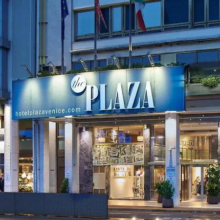 广场酒店 酒店 4*